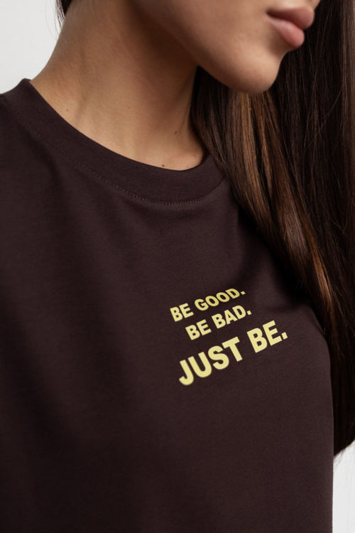  Зображення Жіноча футболка  оверсайз з надписом  “BE GOOD.BE BAD.JUST BE.” 