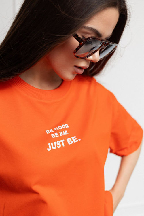  Зображення Жіноча футболка  оверсайз з надписом  “BE GOOD.BE BAD.JUST BE.” 