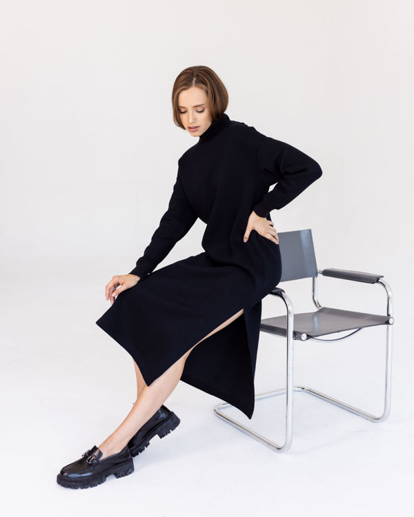  Зображення Сукня довжини міді на флісі з бічними розмірами 