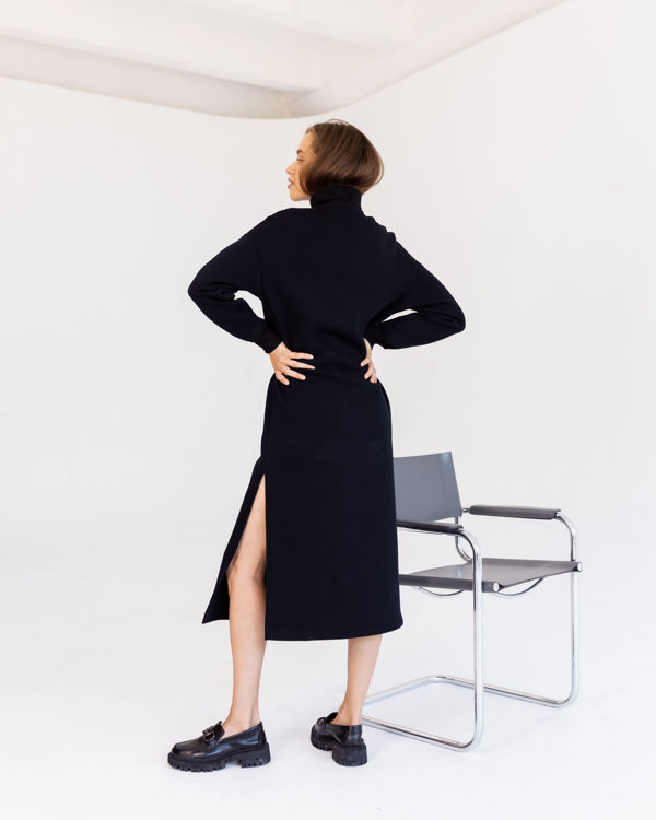  Зображення Сукня довжини міді на флісі з бічними розмірами 