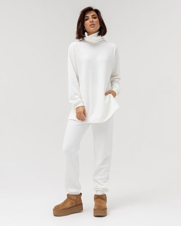  Зображення Стильний жіночий костюм із ангори 