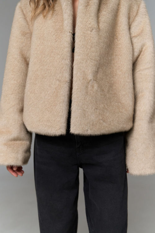  Зображення Шубка вкорочена з еко хутра норки 