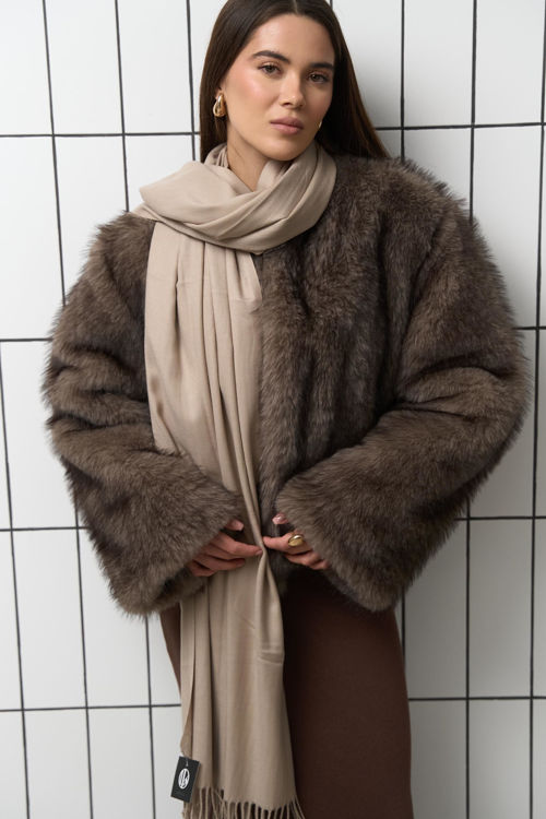  Зображення Шубка вкорочена з еко хутра песця 