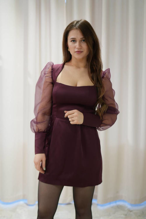  Зображення Сукня атласна з обʼємними рукави з органзи 