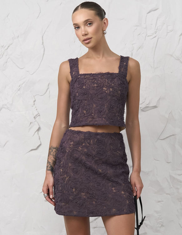  Зображення Костюм топ та спідниця з квітковою вишивкою 