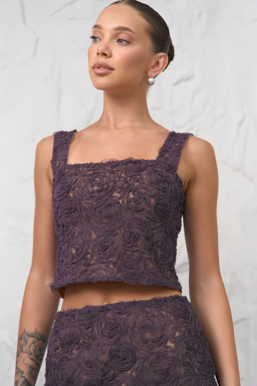  Зображення Костюм топ та спідниця з квітковою вишивкою 