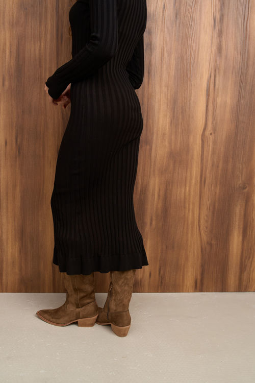  Зображення Приталена сукня в великий рубчик в довжині міді 