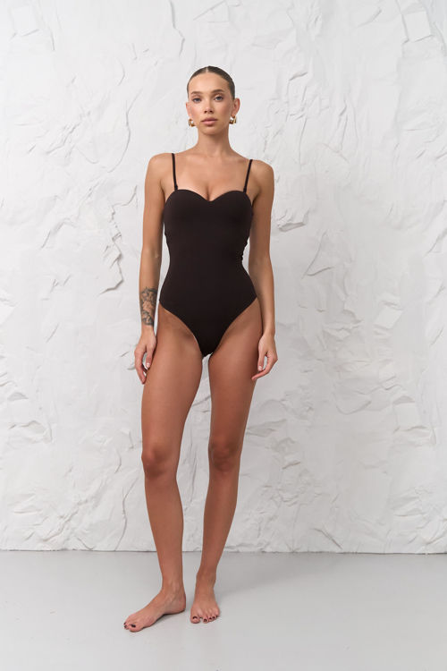  Зображення Боді з чашками 