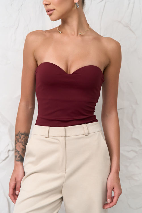  Зображення Боді з чашками 