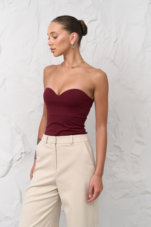  Зображення Боді з чашками 